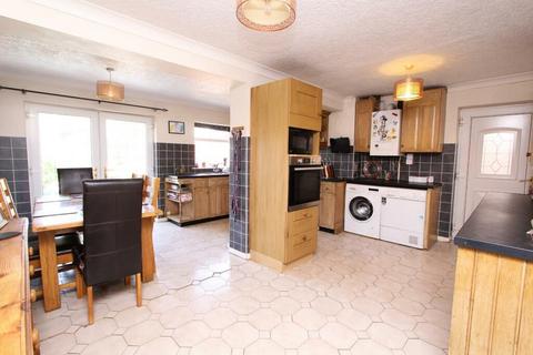 3 bedroom semi-detached house for sale, Coniston Drive, Cheadle