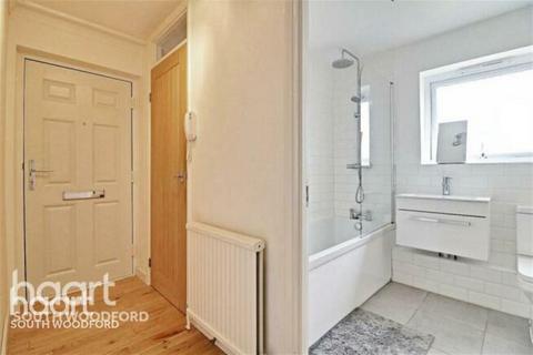 1 bedroom flat for sale, Victoria Road, South Woodford