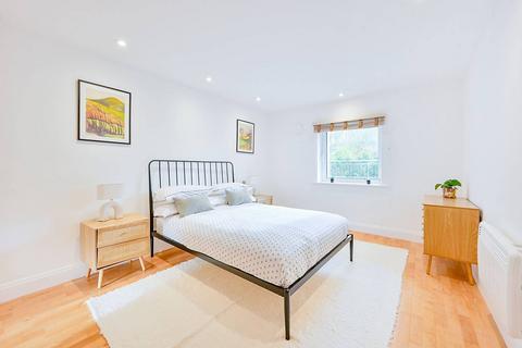 1 bedroom flat to rent, Holland Gardens, Brentford, TW8