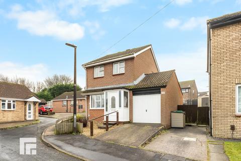 3 bedroom detached house for sale, Hollyrood Close, Barry CF62