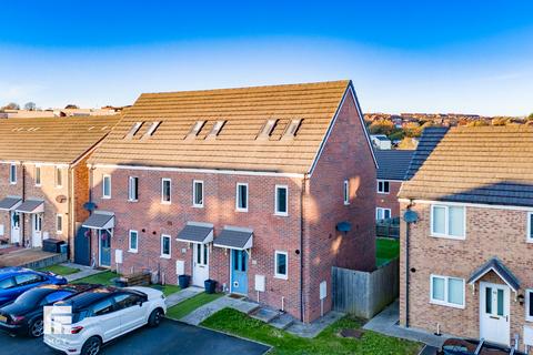 3 bedroom townhouse for sale, Clos Maes Dyfan, Barry CF63