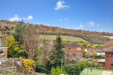 2 bedroom end of terrace house for sale, The Street, Rochester ME2