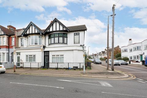 1 bedroom apartment for sale, Westborough Road, Westcliff-on-Sea