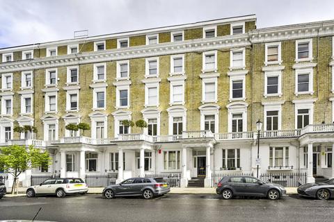 2 bedroom flat to rent, Harcourt Terrace, South Kensington, London, SW10