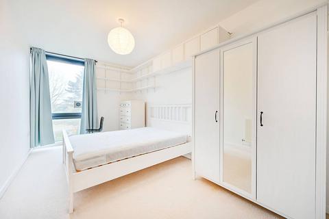 2 bedroom flat for sale, Cranston Court, White City, London, W12