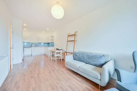 2 bedroom flat for sale, Cranston Court, White City, London, W12