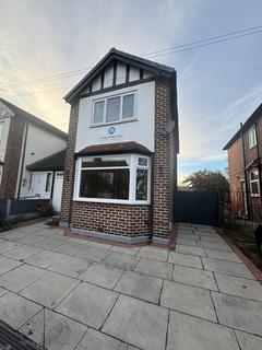 3 bedroom semi-detached house to rent, Claremont Road, Sale