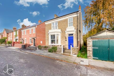 3 bedroom detached house for sale, Winchester Road, Colchester