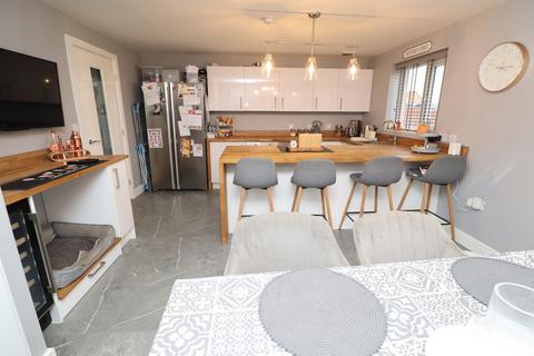 17 Ellison Drive, Kilnhurst, Mexborough, S64 5WB