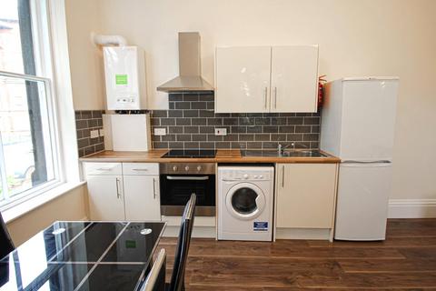 2 bedroom apartment to rent, Apt 9, Clarendon House, 20 Clarendon Road LS2