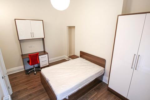 2 bedroom apartment to rent, Apt 9, Clarendon House, 20 Clarendon Road LS2