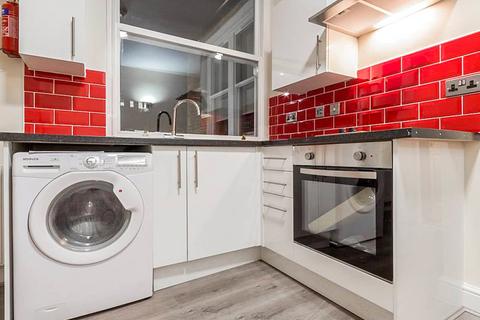 1 bedroom apartment to rent, Apt 5, 18 Queen Square, 18 Queen Square LS2