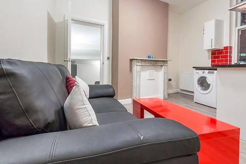 1 bedroom apartment to rent, Apt 5, 18 Queen Square, 18 Queen Square LS2