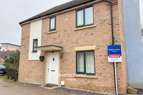 4 bedroom semi-detached house for sale, Buttercup Road, Cambridge CB4