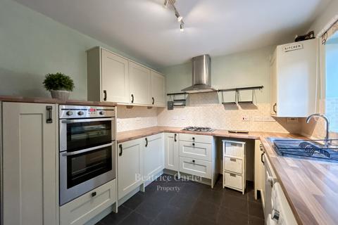 4 bedroom semi-detached house for sale, Buttercup Road, Cambridge CB4