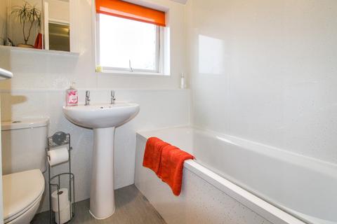 61 Braehead, Alexandria, G83 9NA