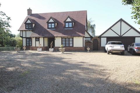 3 bedroom detached house for sale, Everton Road, Potton