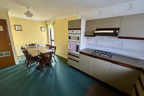 3 bedroom terraced house for sale, Roundhills, Waltham Abbey