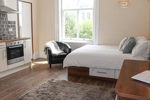 undefined, Apt 12, Clarendon House, 20 Clarendon Road LS2