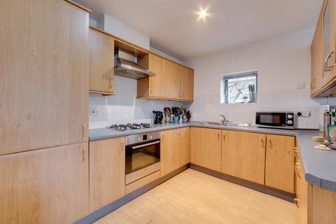 2 bedroom flat for sale, City Harbour, 8 Selsdon Way, London