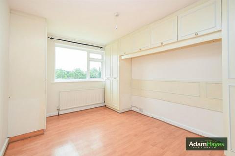 2 bedroom apartment to rent, High Road, London N20