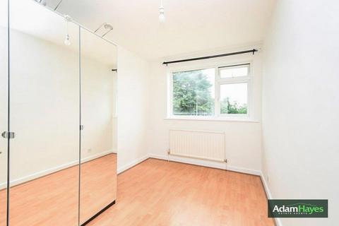 2 bedroom apartment to rent, High Road, London N20