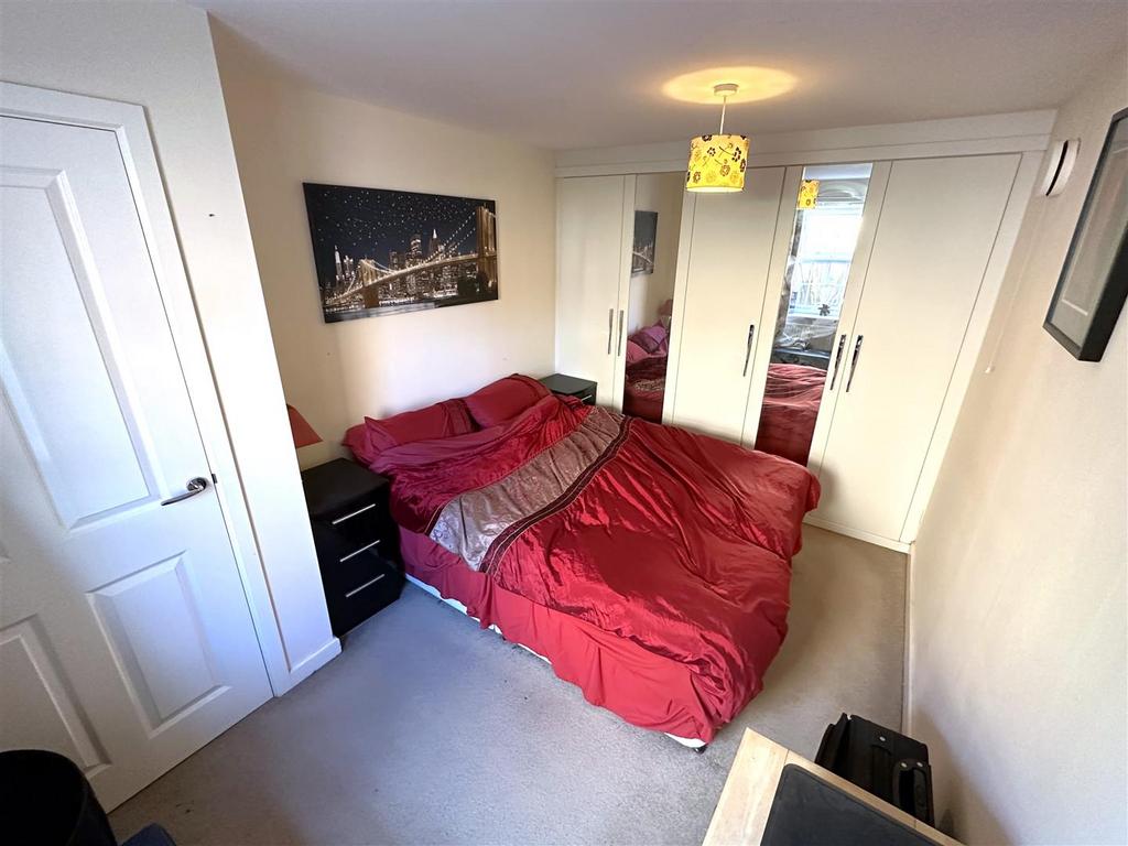 Ground Floor Double Bedroom 833