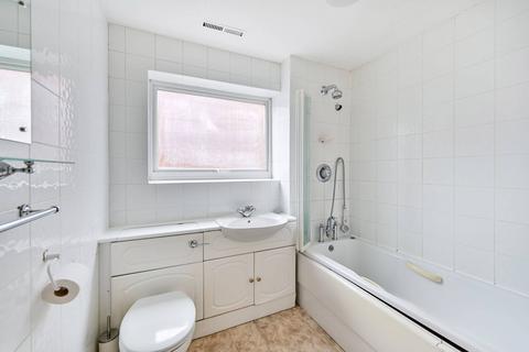 5 Winchilsea Crescent, West Molesey, KT8 1ST