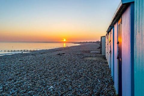 Semi detached house for sale, Aldwick, West Sussex