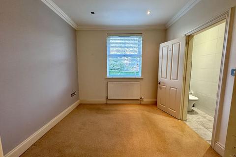 2 bedroom apartment to rent, Newcastle Road, Congleton