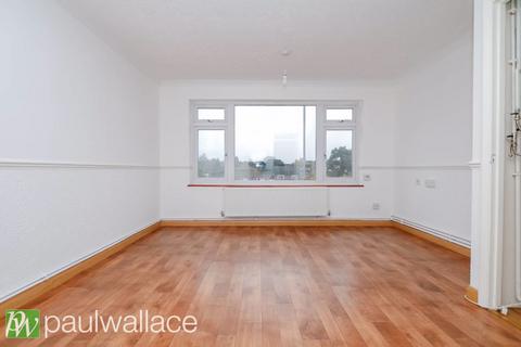 8 Priory Close, Hoddesdon, EN11 8DB