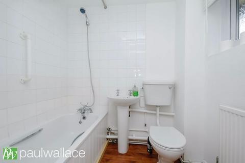 8 Priory Close, Hoddesdon, EN11 8DB