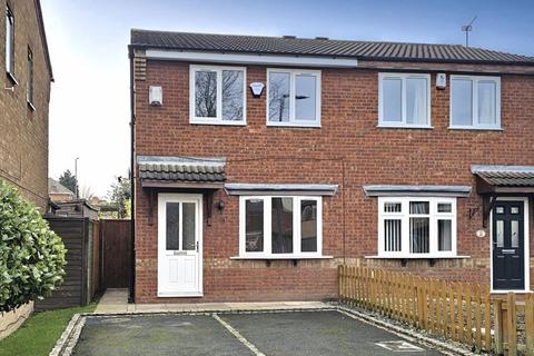 2 bedroom semi-detached house to rent, Princess Way, Wednesbury