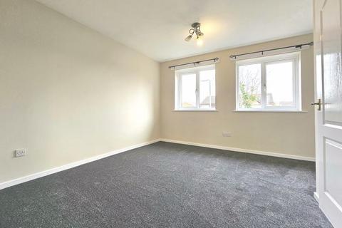 2 bedroom semi-detached house to rent, Princess Way, Wednesbury