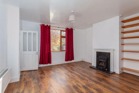 3 bedroom terraced house to rent, 7 Whiteley Terrace, Ripponden HX6 4EZ