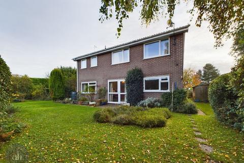 4 bedroom detached house for sale, Warren Close, Elmswell