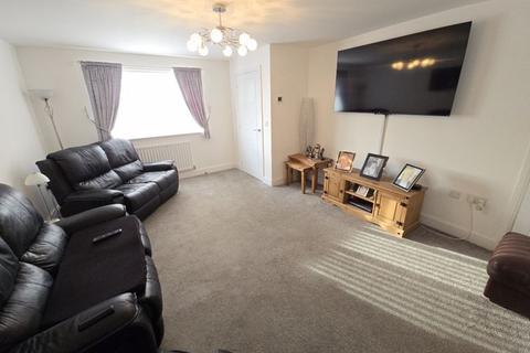 3 bedroom terraced house for sale, St. Nicholas Drive, Bedlington