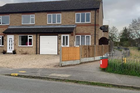 3 bedroom semi-detached house to rent, 51 Banovallum Gardens, Horncastle