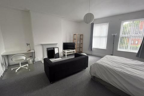 3 bedroom apartment to rent, 3 Bed Student Flat, Smithdown Road 2026 - 2027