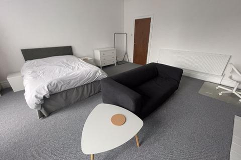 3 bedroom apartment to rent, 3 Bed Student Flat, Smithdown Road 2026 - 2027