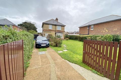 3 bedroom detached house to rent, Green Lane, Shanklin