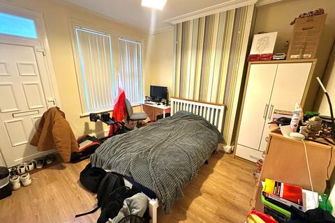 4 bedroom terraced house to rent, PYBUS STREET, DE22, STUDENT ACCOMODATION 25/26