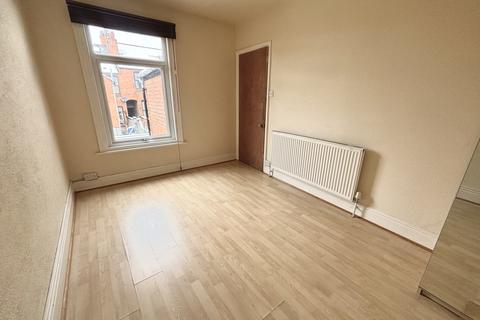 3 bedroom terraced house to rent, Sherwin Street, Derby