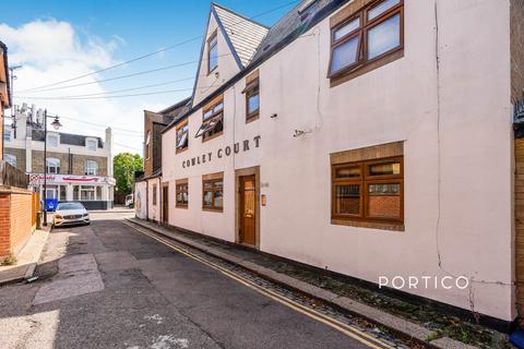 2 bedroom apartment to rent, Cowley Court, Leytonstone