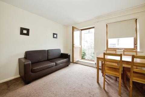 2 bedroom apartment to rent, West Street, Leytonstone