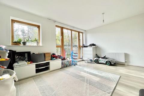 2 bedroom apartment to rent, Vesta Road, SE4