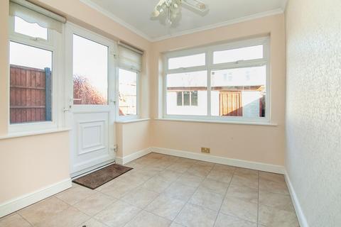 3 bedroom end of terrace house to rent, Martlet Close, M14