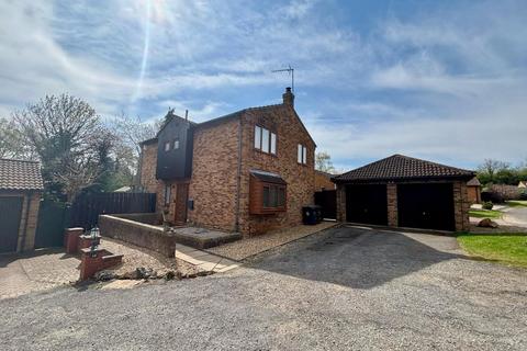 15 Berrydale, Northampton, NN3 5EQ