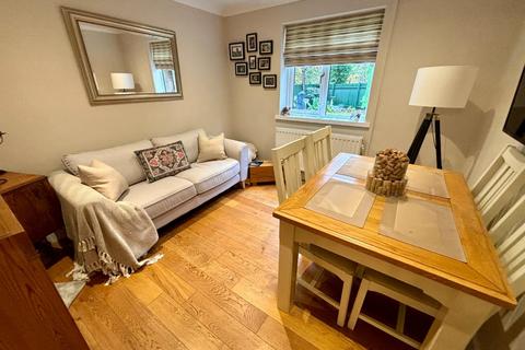 15 Berrydale, Northampton, NN3 5EQ