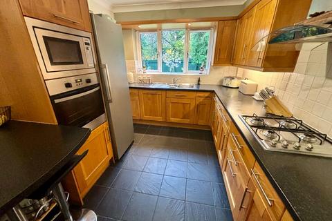 15 Berrydale, Northampton, NN3 5EQ